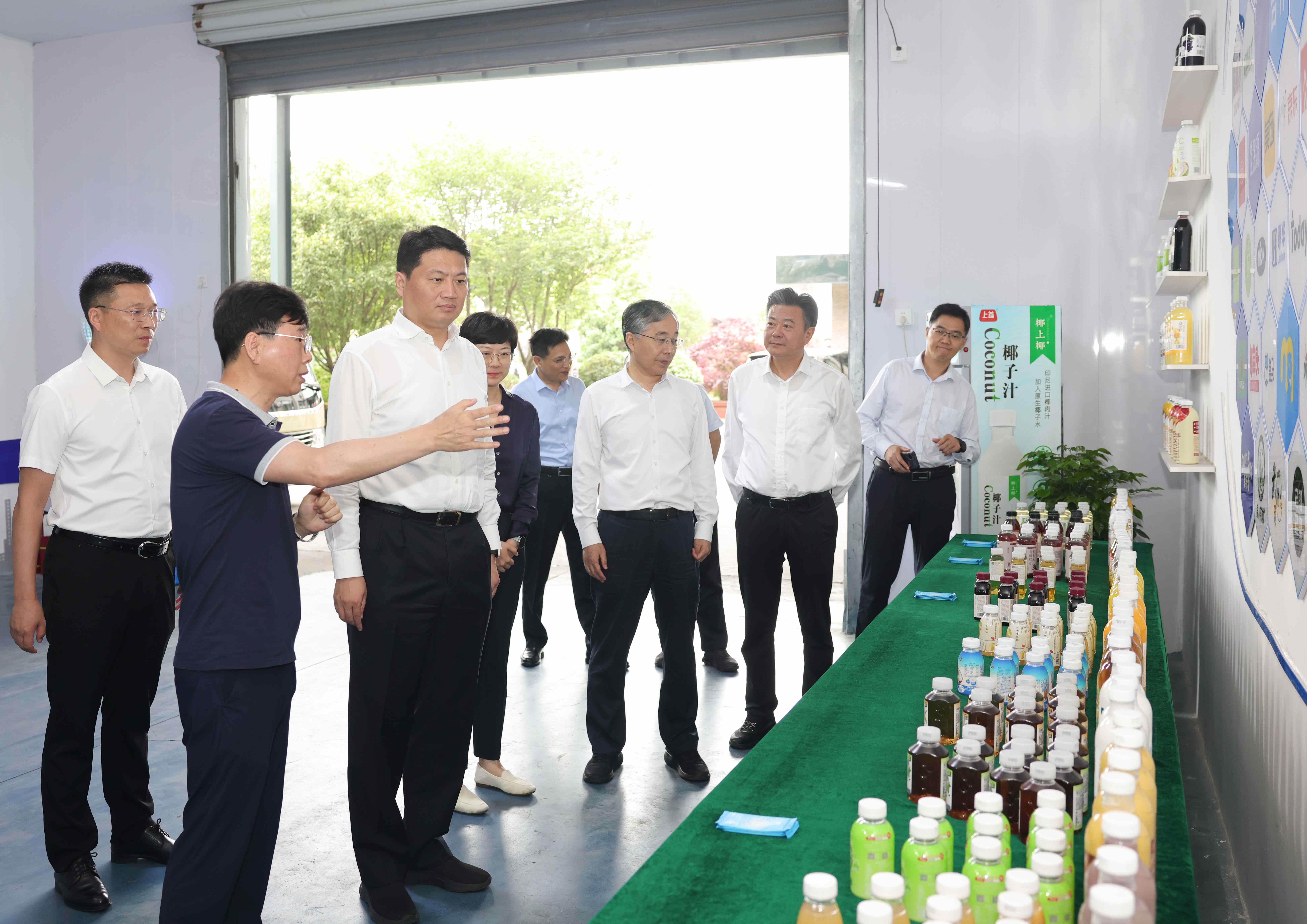 泰州市领导一行视察江苏上首生物科技有限公司，助力企业发展与乡村振兴​